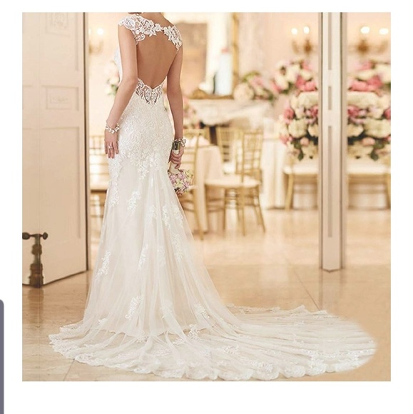 Lace Wedding dress - Picture 2 of 4